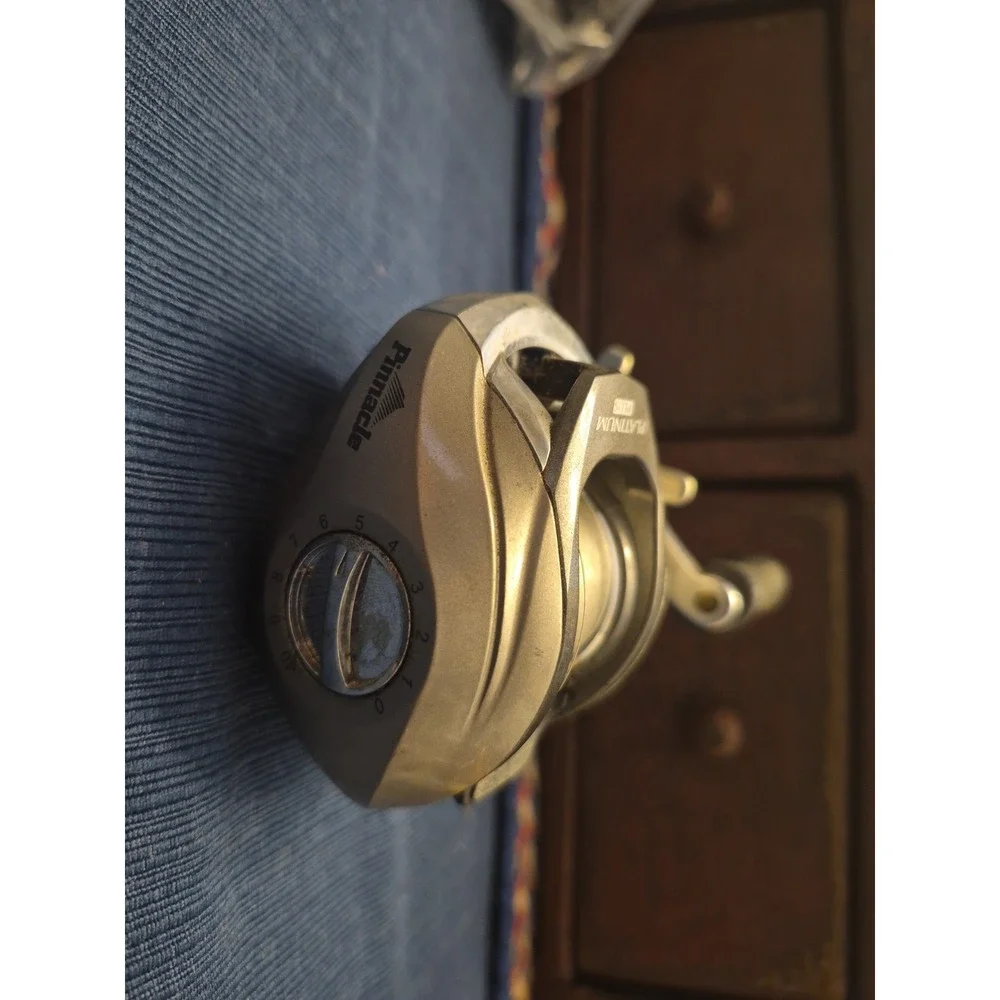 Pinnacle Platinum Plus LP100 Low Profile Baitcasting Reel